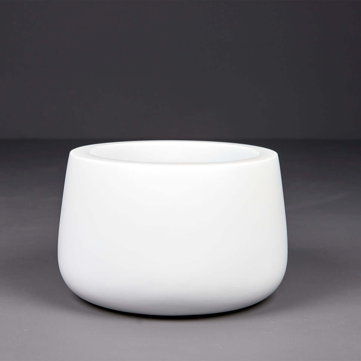 Jay Scotts Short Hayden Round Fiberglass Planter Box - Size 12"x12"x7"H